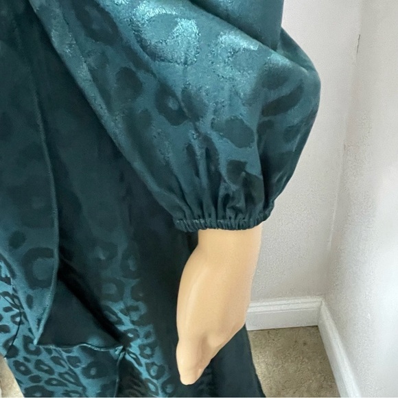 : Simplee Apparel Rap Dress - V-Neck, Long Sleeve, High/Low Hem - Jeweled Green - Picture 4 of 14